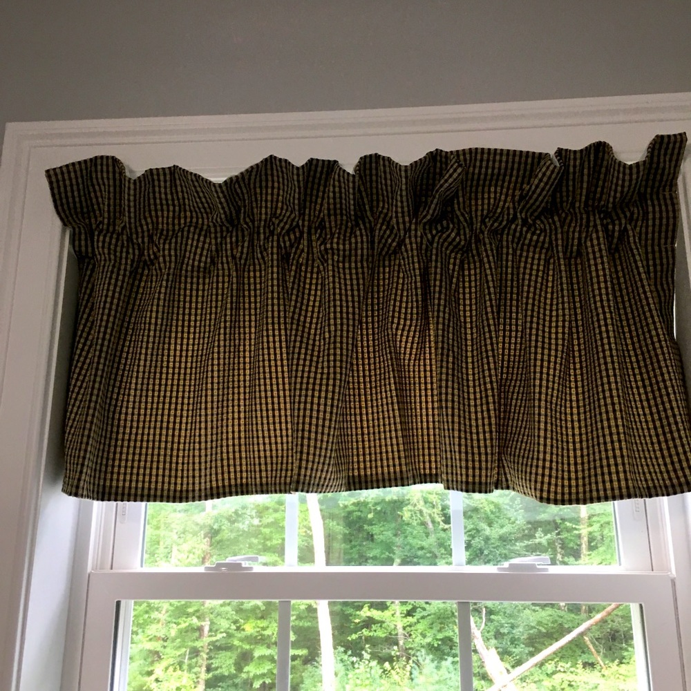 Valance - Style Master brown and black check valance